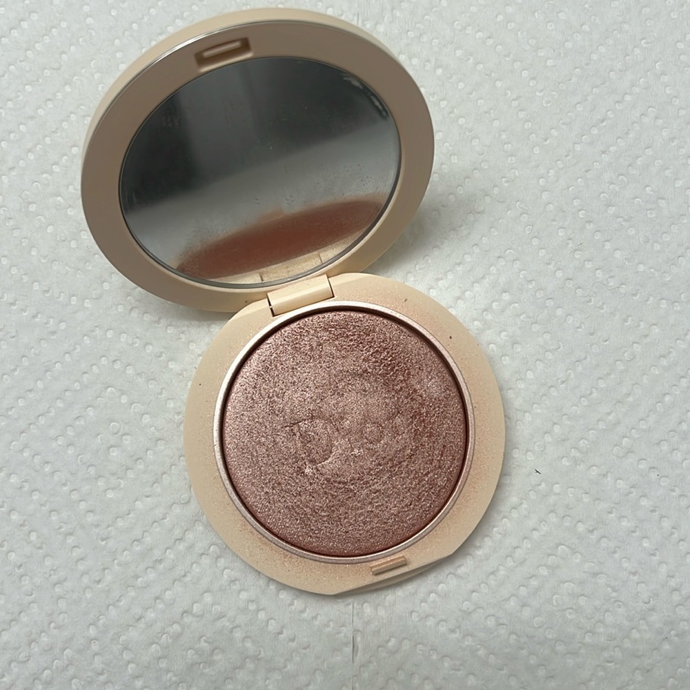 Dior Forever Highlighter- 05 Rosewood Glow